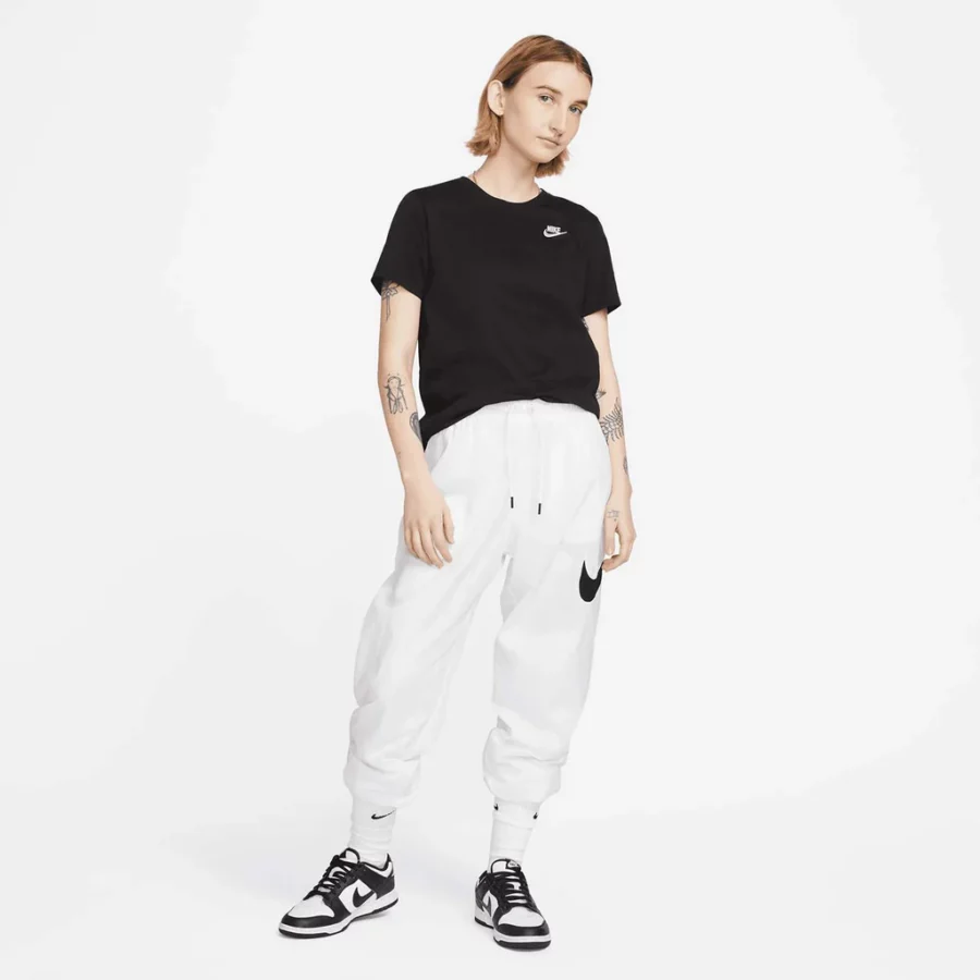 Nike Sportswear Club Essentials Wom